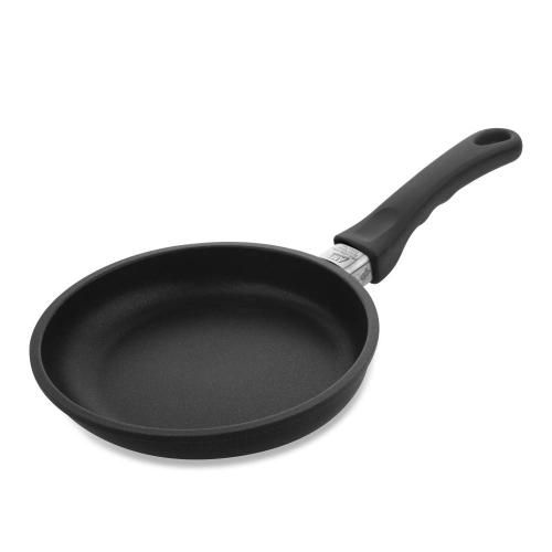 20 cm 1 liter non-stick frying pan AMT Frying Pans Titan black