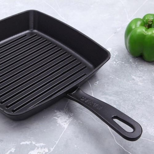 Grill pan 26x26 cm Staub black