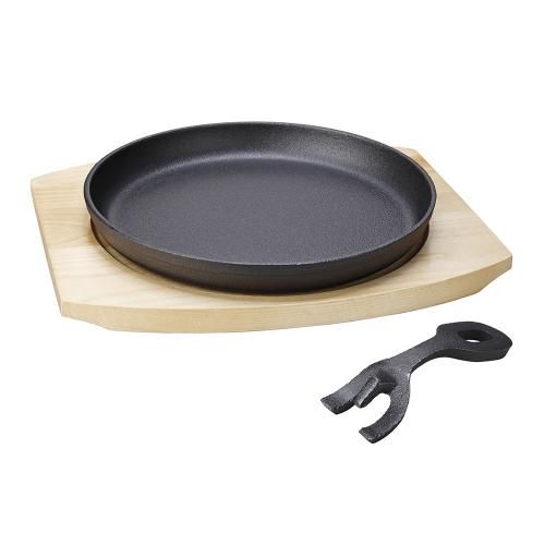 Frying pan for serving on a wooden base. 22 cm round cast iron P.L. Proff Cuisine