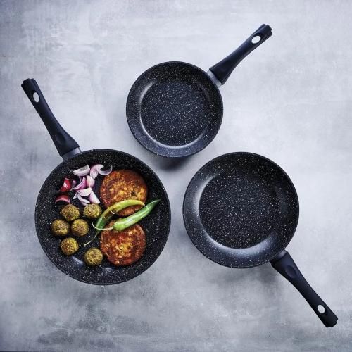 32 cm Beka Rock black non-stick frying pan